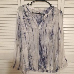NWOT Ladies long sleeve large blouse